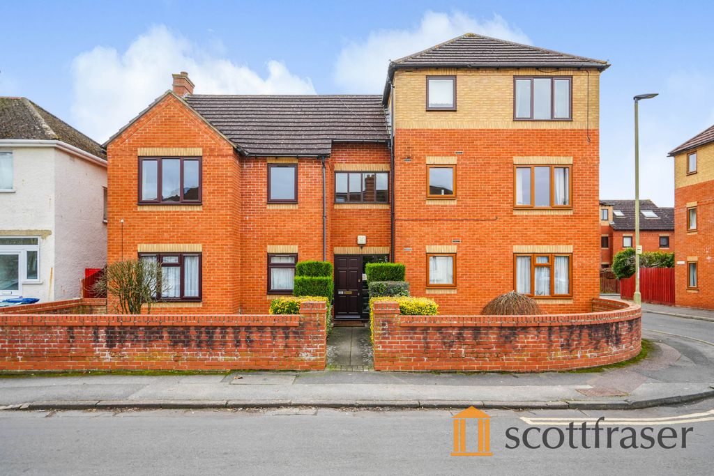 Property photo 1 of 8 1