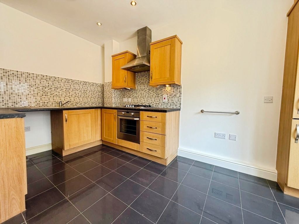 Property photo 2 of 16 Pbox-Img.Jpg