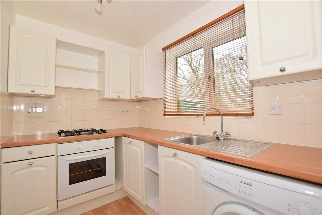 Property photo 2 of 5 Kitchen