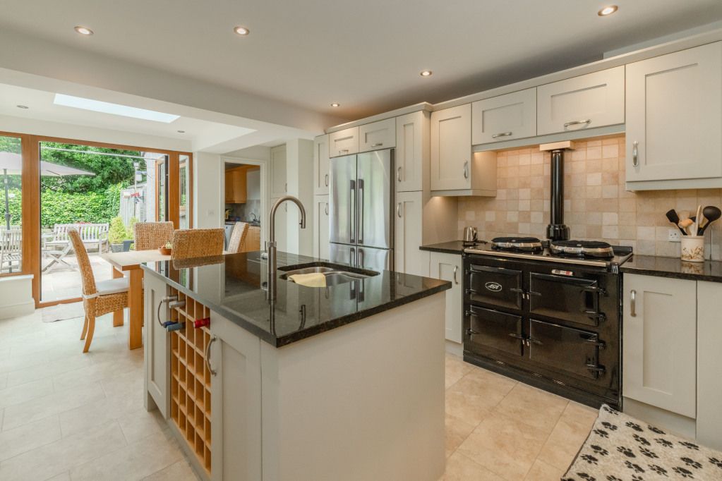 Property photo 2 of 25 Kitchen/Diner