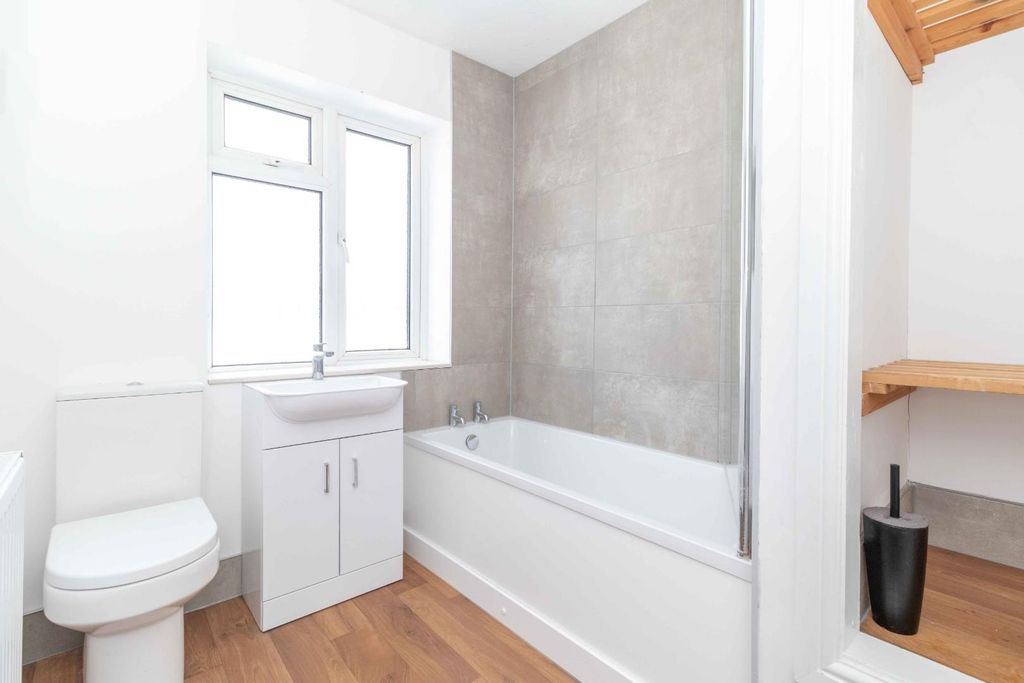 Property photo 3 of 16 Brightonrd-5.Jpg