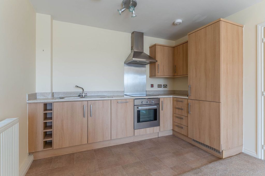 Property photo 2 of 11
