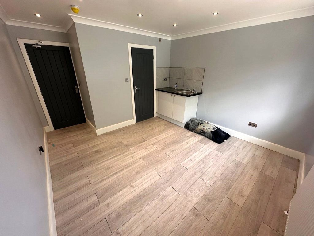 Property photo 1 of 7 Room Two