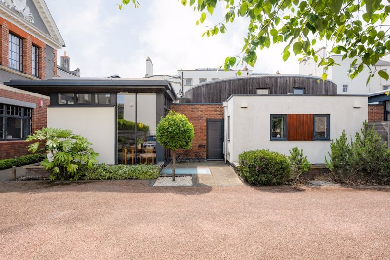 Property photo 1 of 20 External