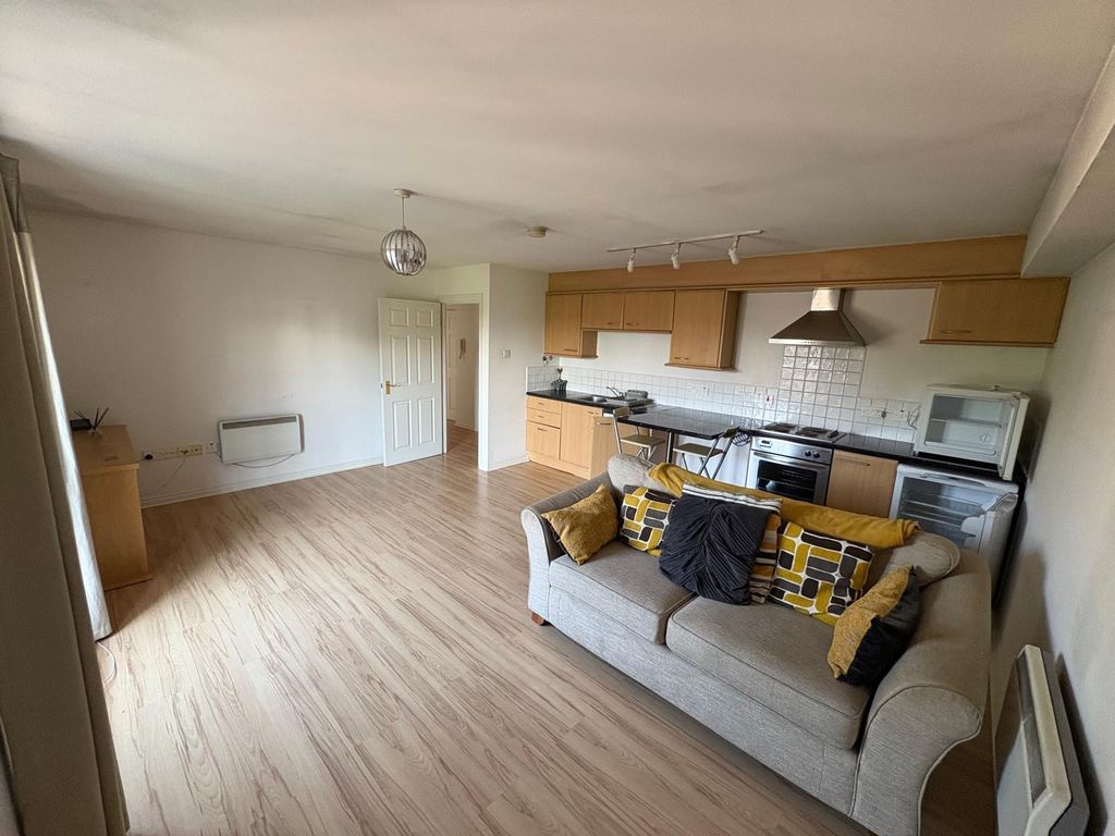 Property photo 2 of 10 Lounge With Dining Area