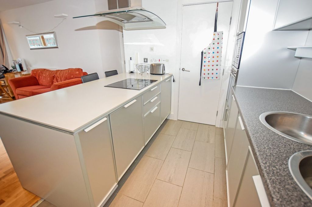 Property photo 3 of 16 Picture No. 31