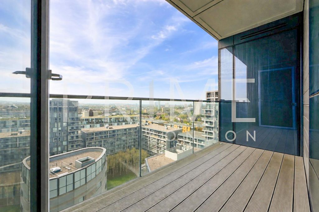 Property photo 2 of 9 Balcony.Jpg