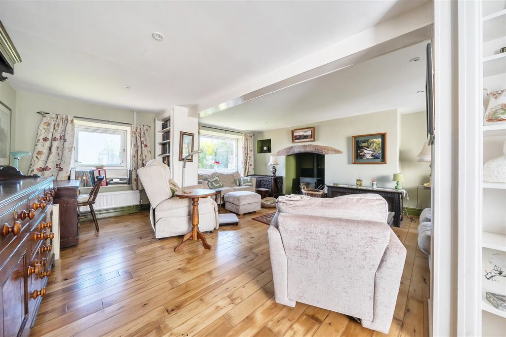 Property photo 3 of 37 1451269-8-69F23De58Cdee.Jpg