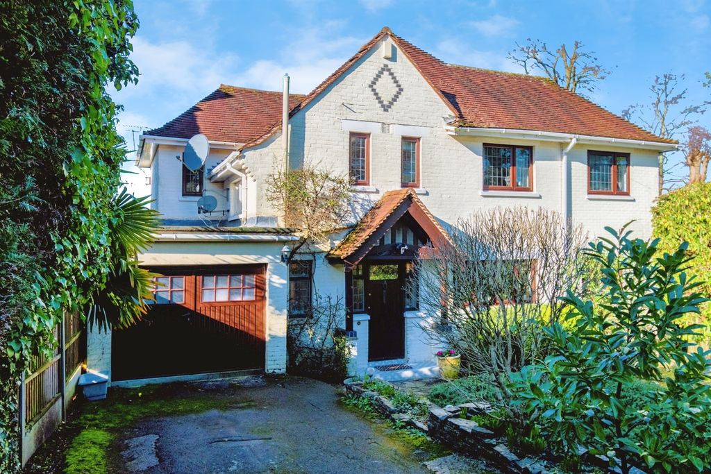 Property photo 1 of 29