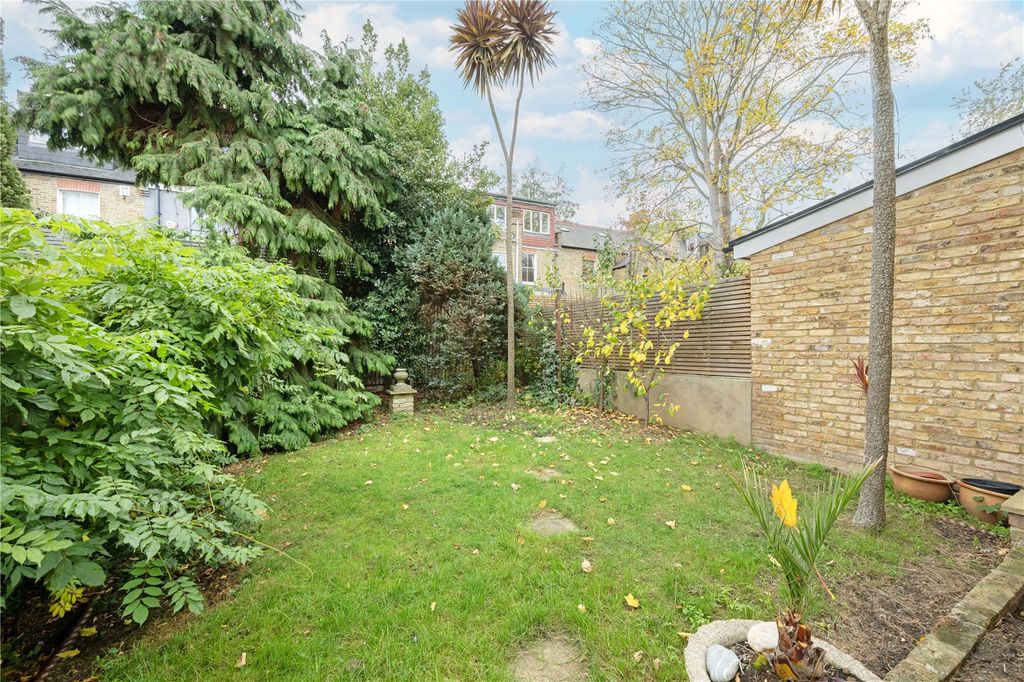 Property photo 3 of 13 Picture No. 17