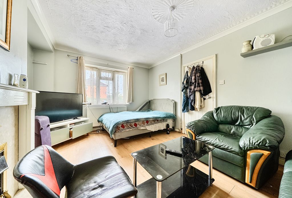 Property photo 3 of 16 1503924-4-6A82Ef8...