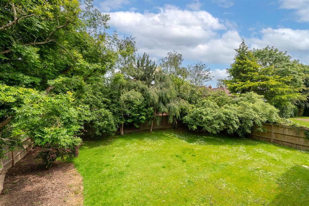 Property photo 2 of 8 6 The Oaks Externals-10 - Copy.Jpg