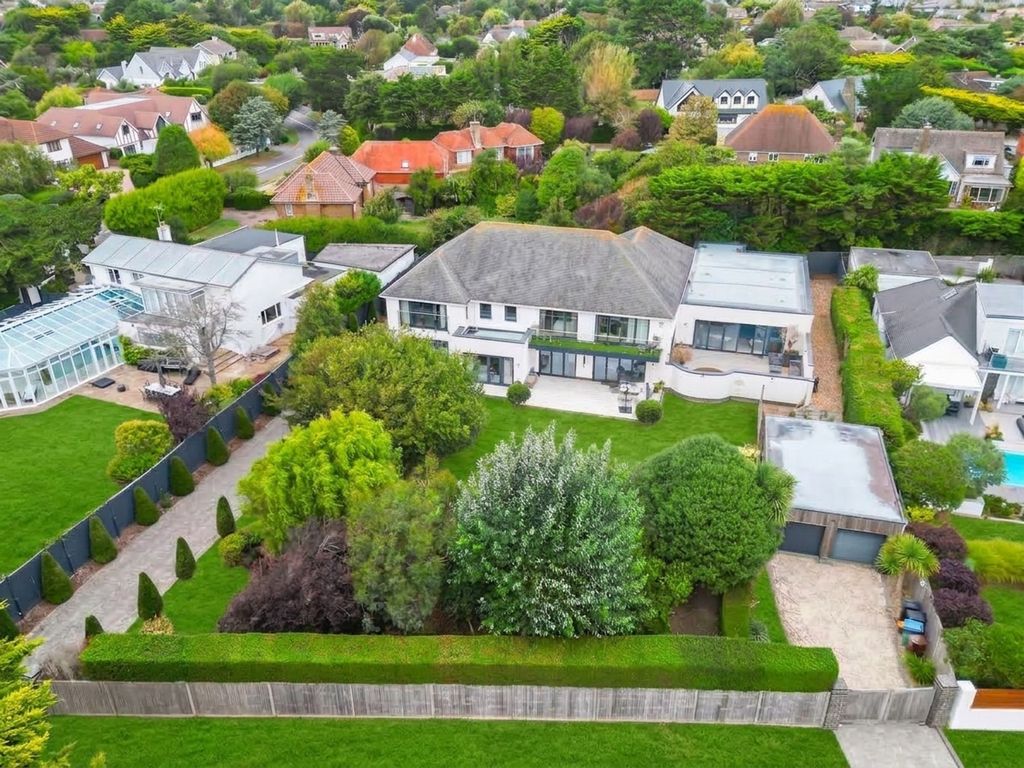 Property photo 1 of 38