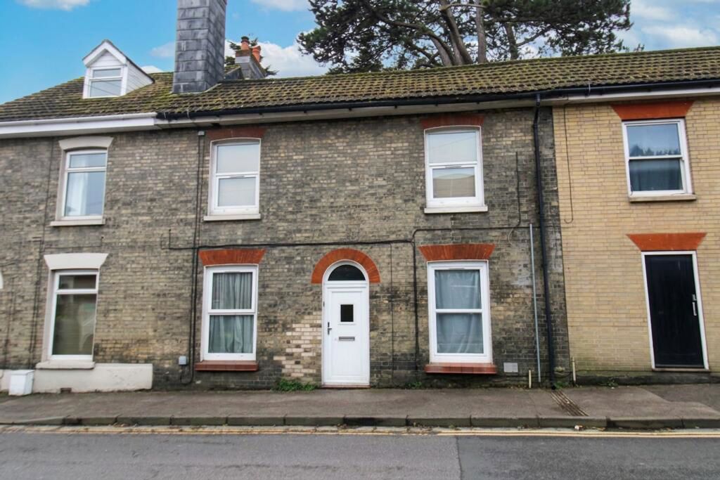 Property photo 1 of 5