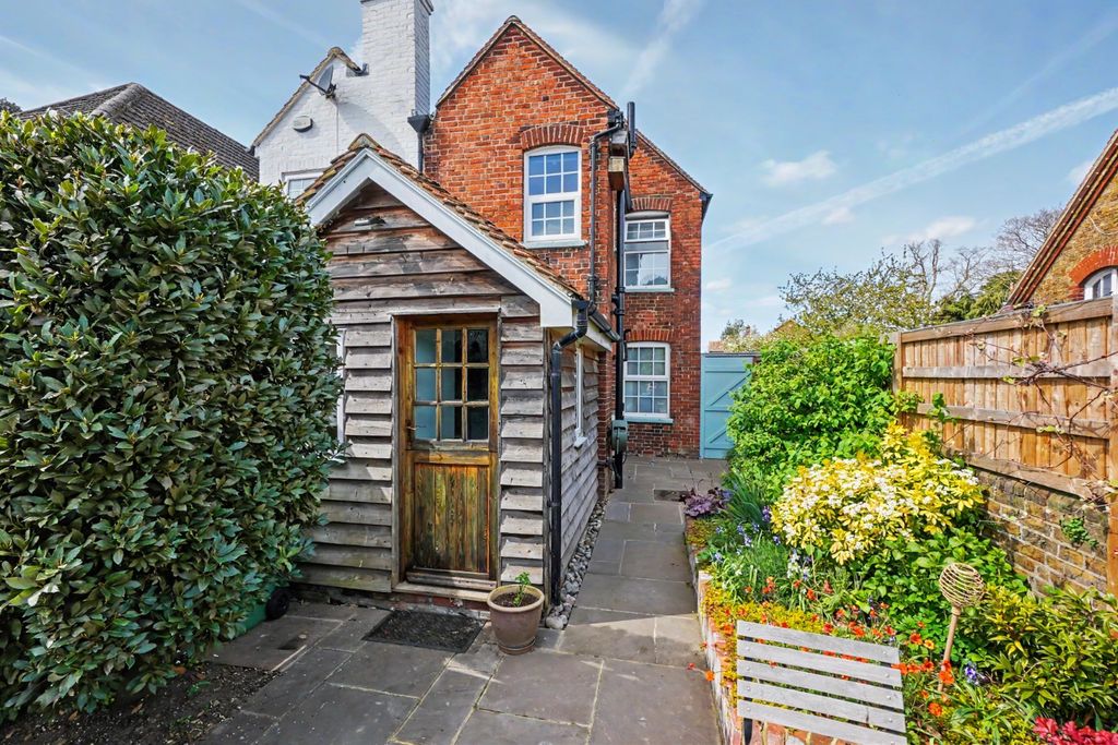 Property photo 2 of 24 4992745