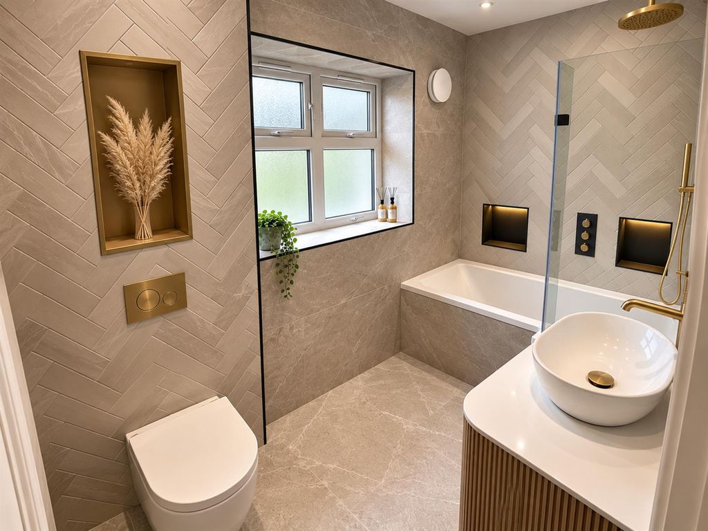 Property photo 3 of 6 Family Bathroom