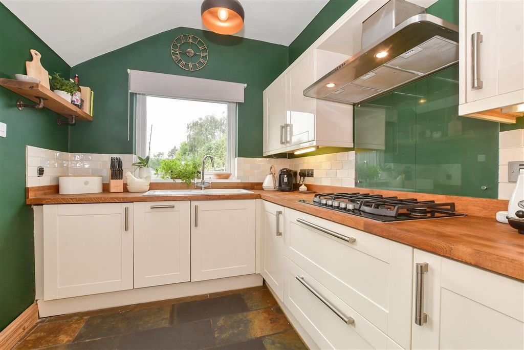 Property photo 3 of 15 Kitchen