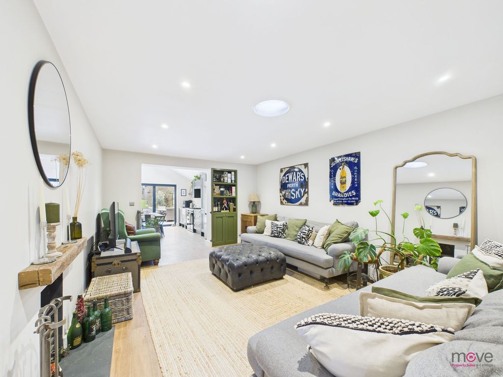 Property photo 2 of 23