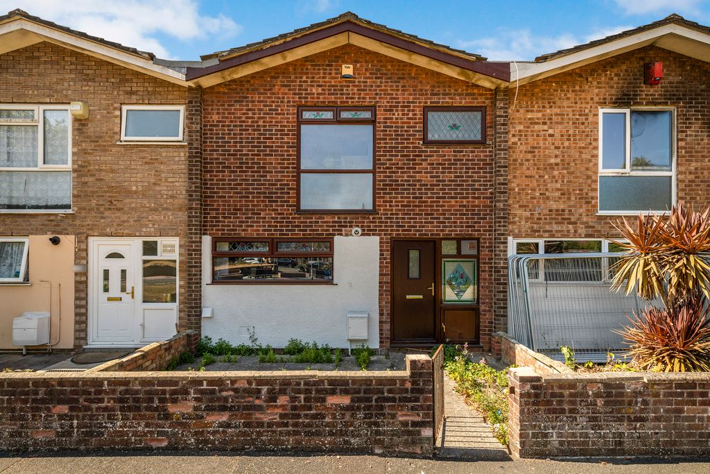 Property photo 1 of 18