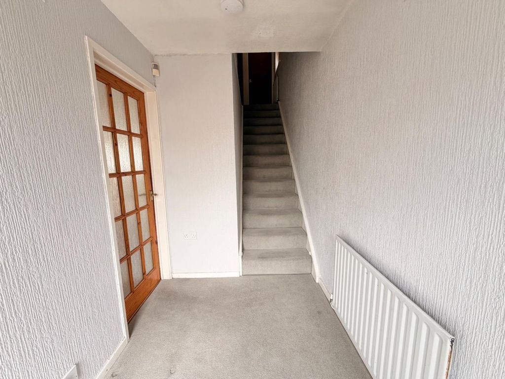 Property photo 2 of 15 Hallway