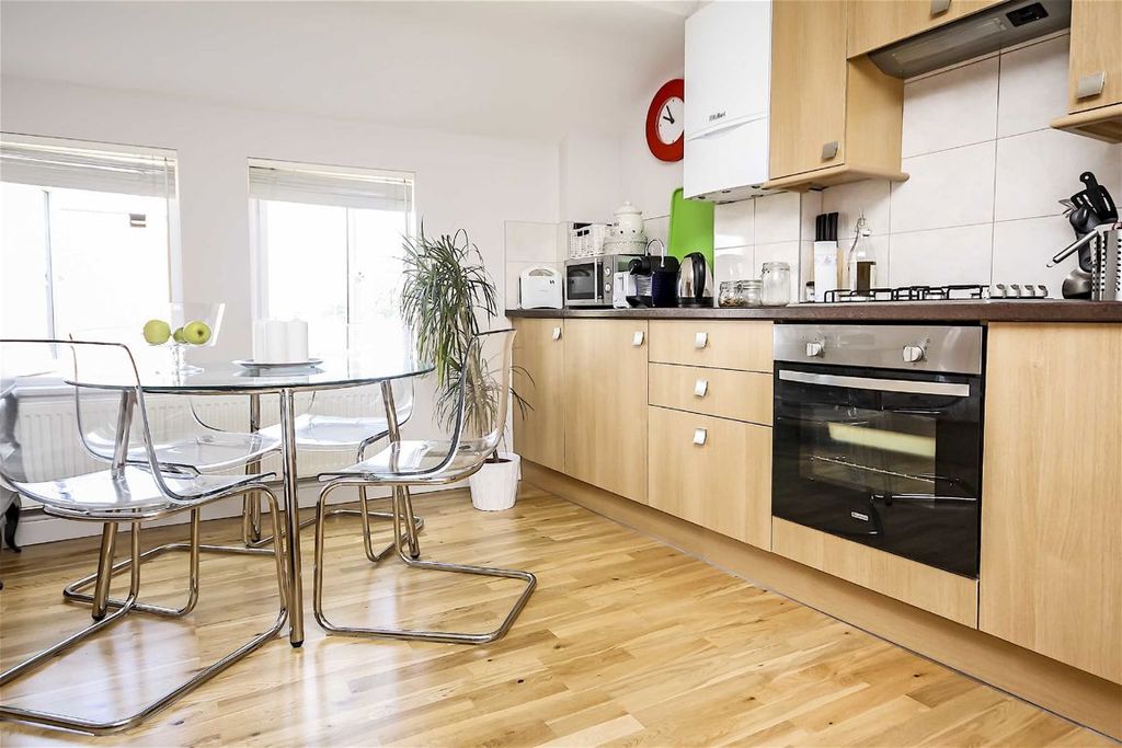 Property photo 3 of 3