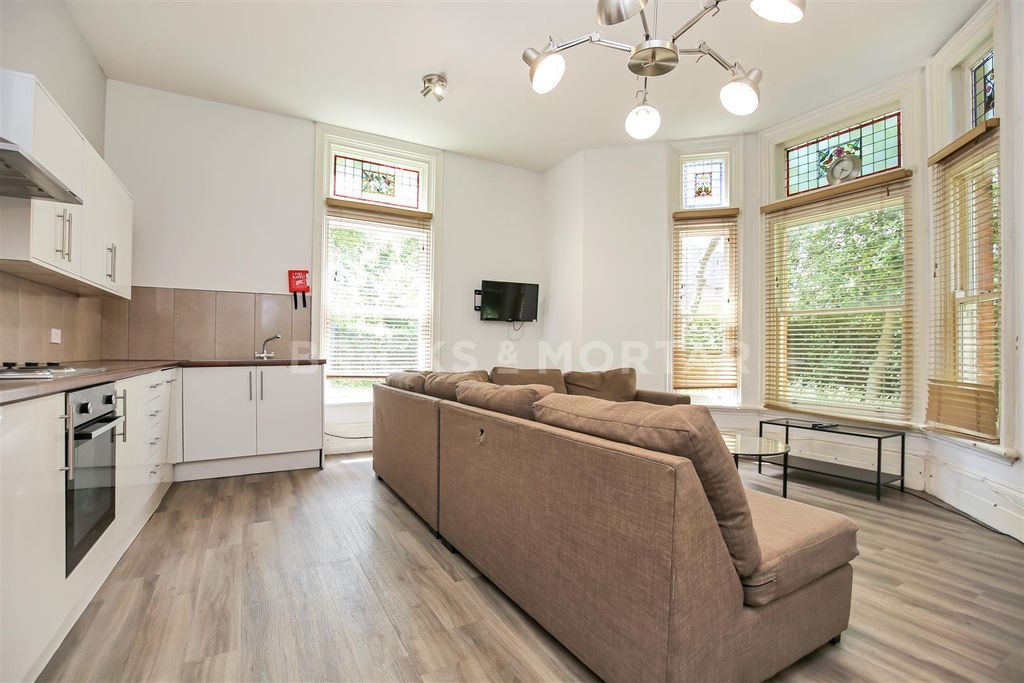 Property photo 3 of 11 1.Jpg