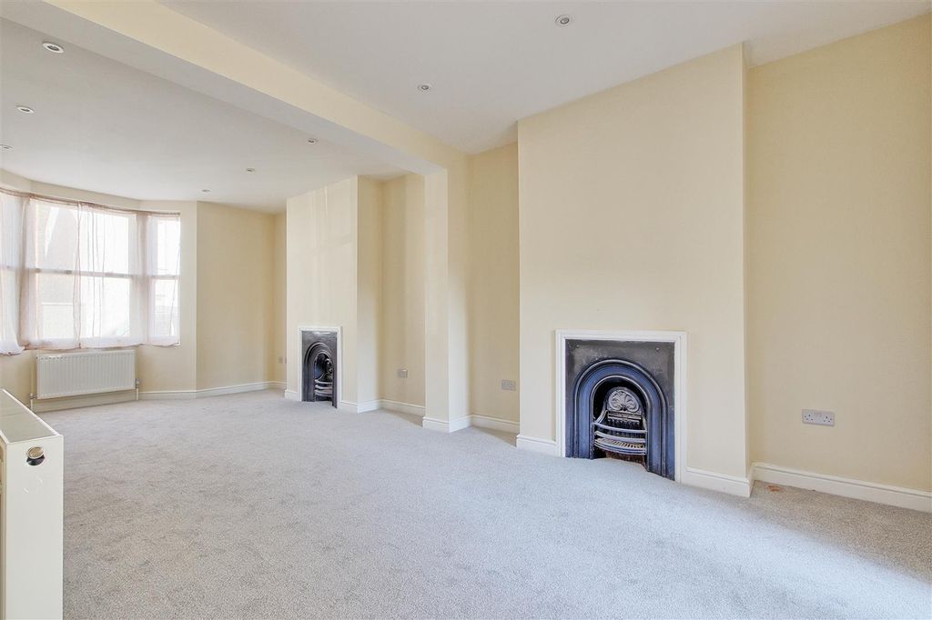 Property photo 2 of 14 Living Room.Jpg