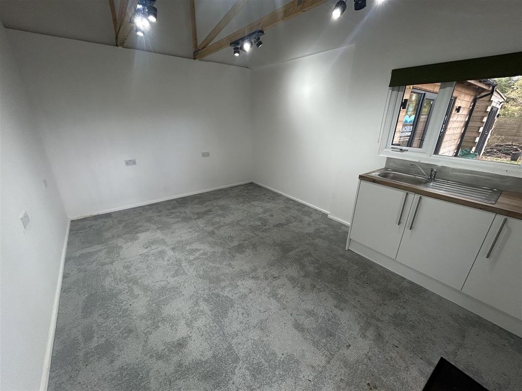 Property photo 2 of 11 Img_1380.Jpeg