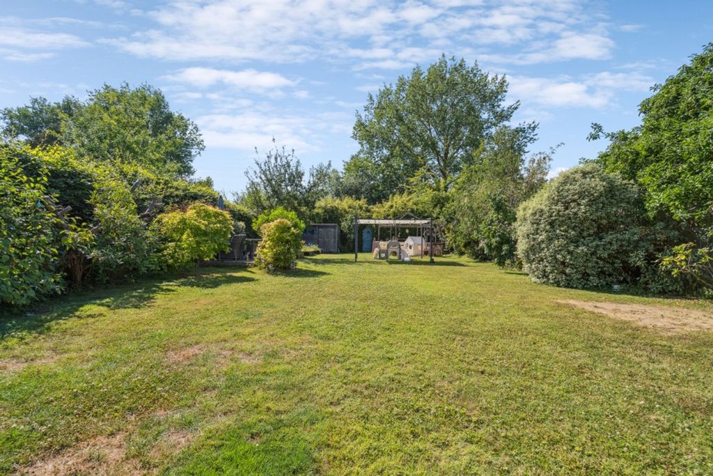 Property photo 2 of 30
