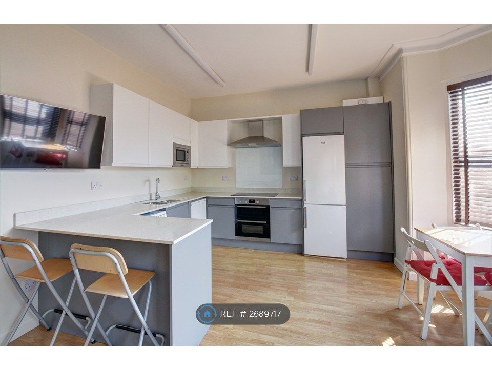 Property photo 1 of 12 Kitchen