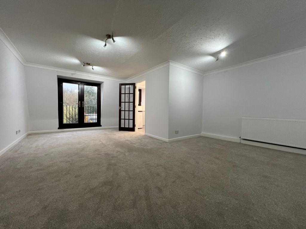 Property photo 3 of 7 Gallery