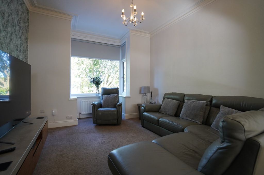 Property photo 2 of 19 Picture No. 18