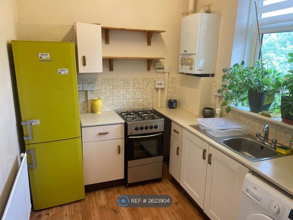 Property photo 1 of 7 Kitchen