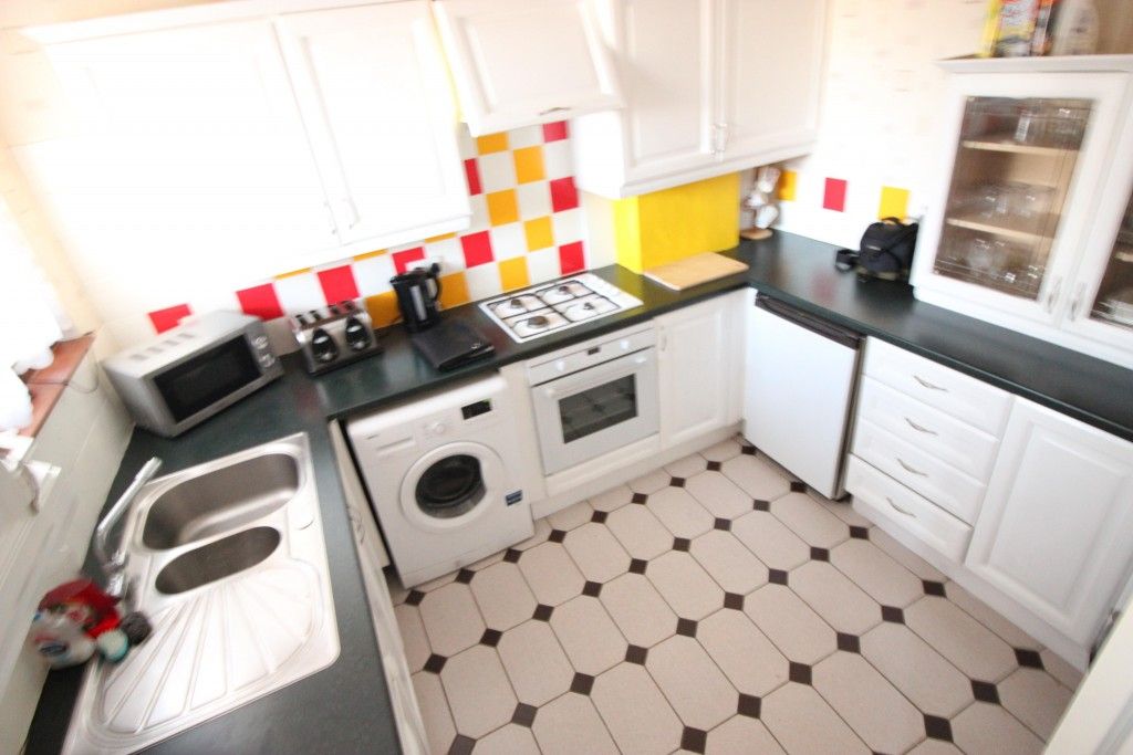 Property photo 1 of 15 Room Within A Shared Accommodation