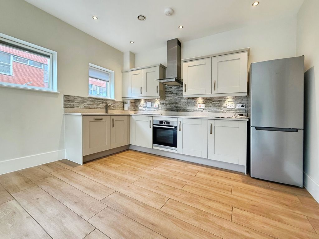Property photo 1 of 7 Kitchen