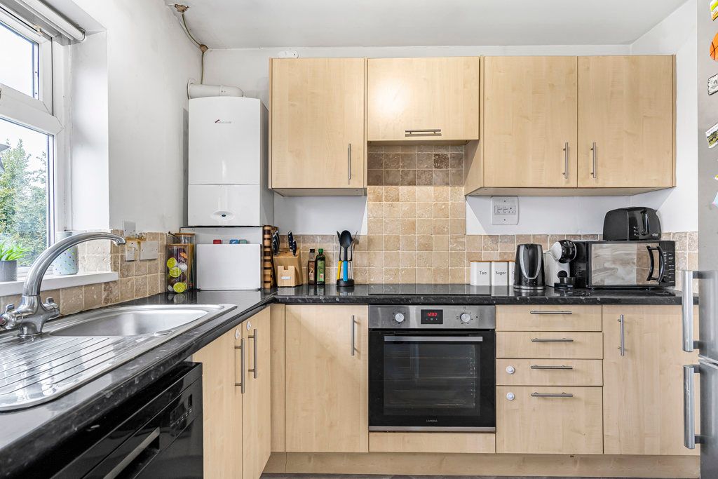 Property photo 3 of 13 Kitchen