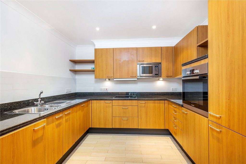 Property photo 3 of 14 Kitchen