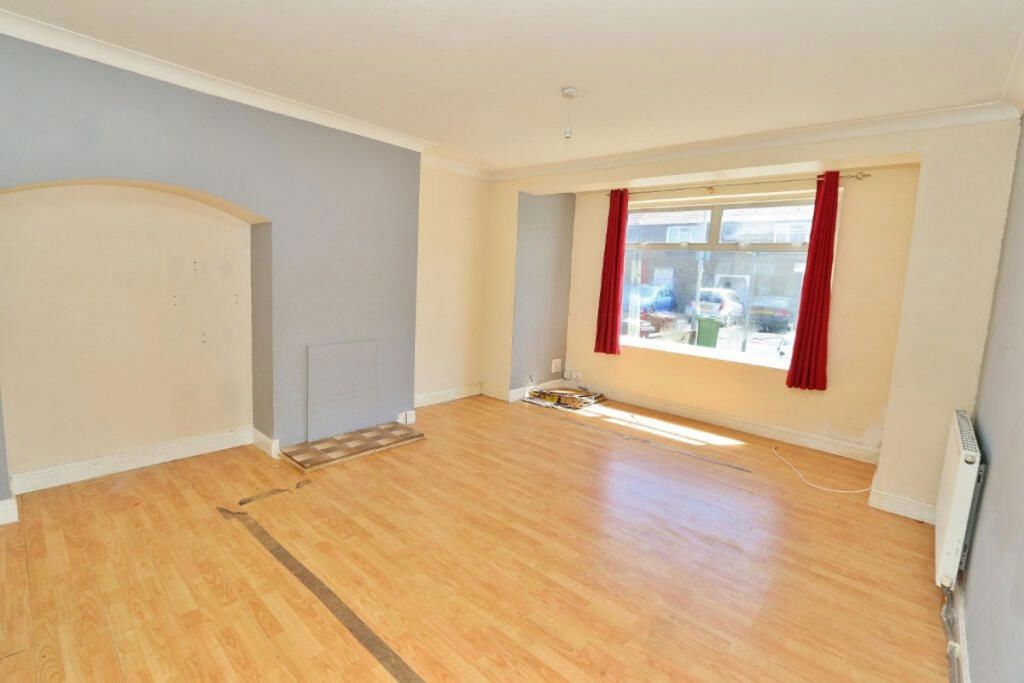 Property photo 2 of 8