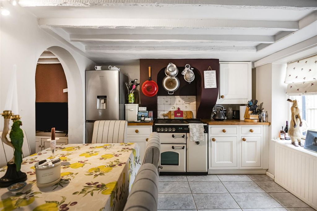 Property photo 3 of 22