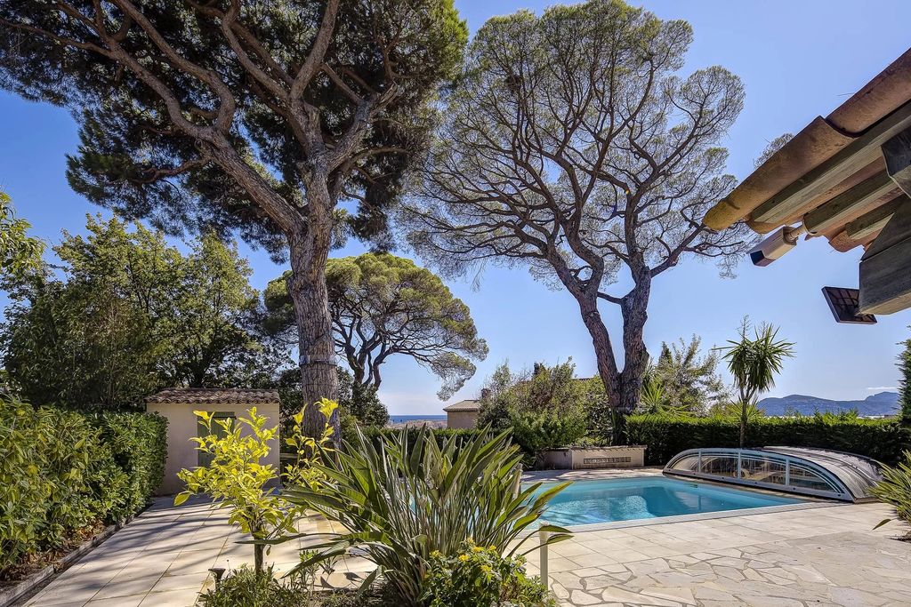 Property photo 2 of 23