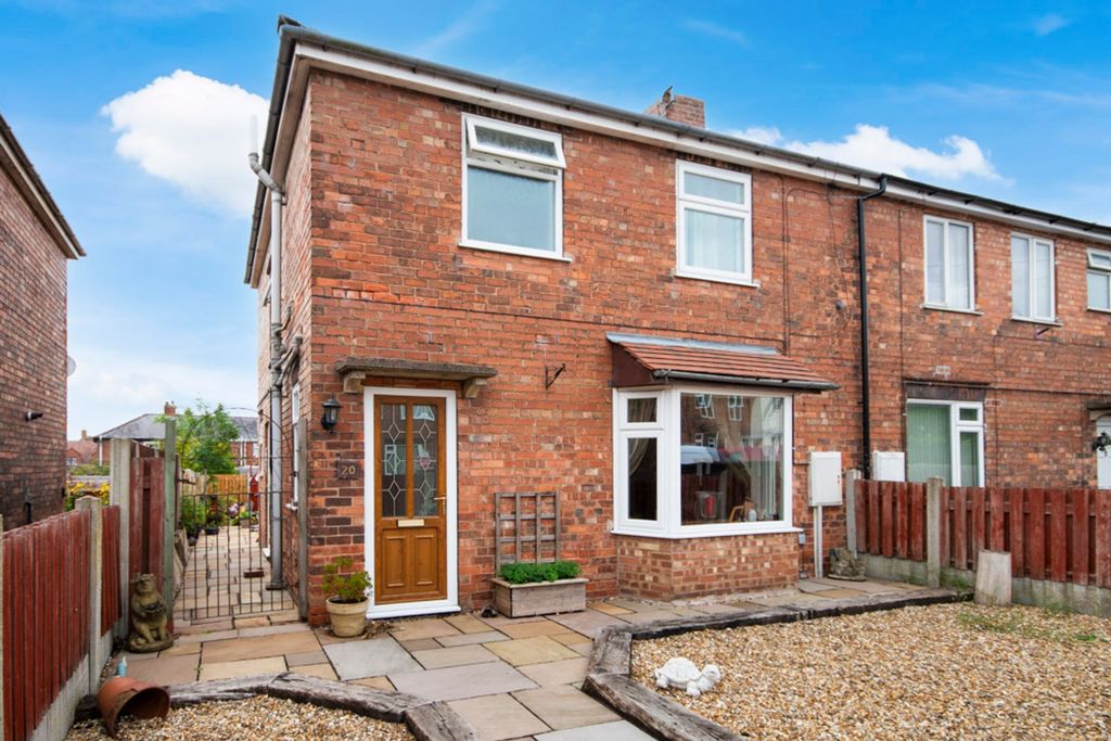 Property photo 1 of 12