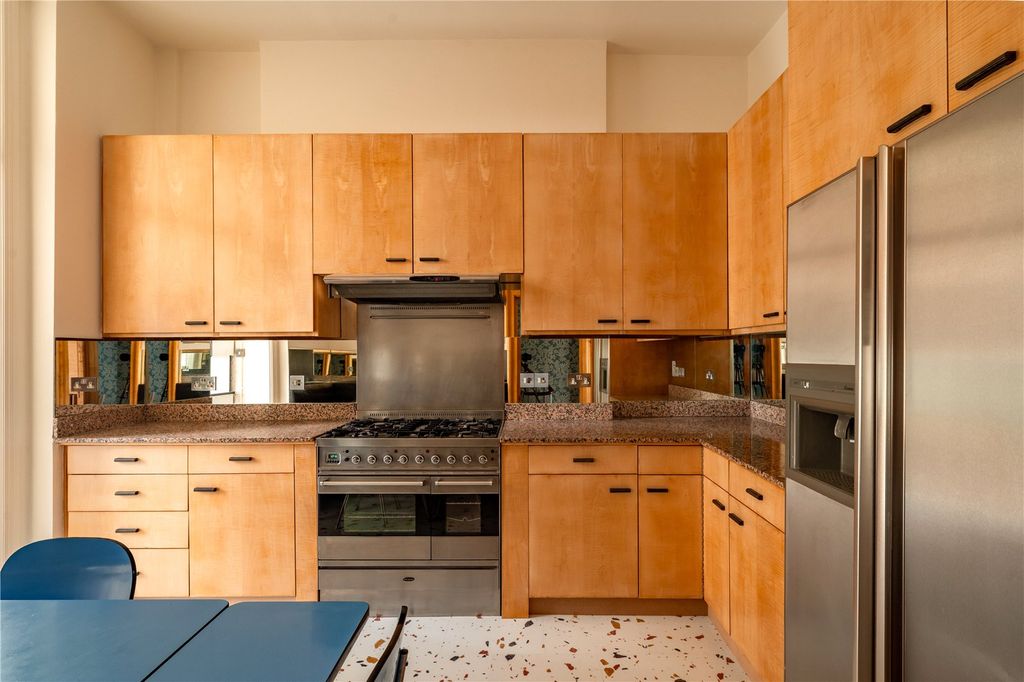 Property photo 3 of 13 Kitchen