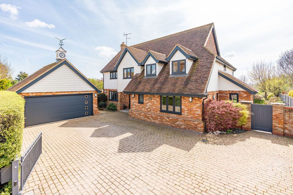 Property photo 1 of 58