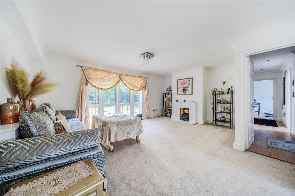 Property photo 3 of 24 14.Jpg