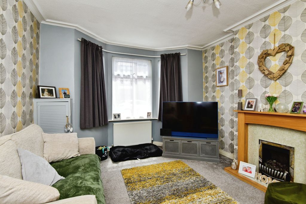 Property photo 3 of 15