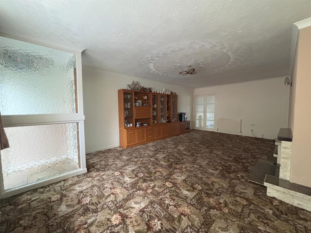 Property photo 2 of 30 Img-20251001-Wa0040.Jpg