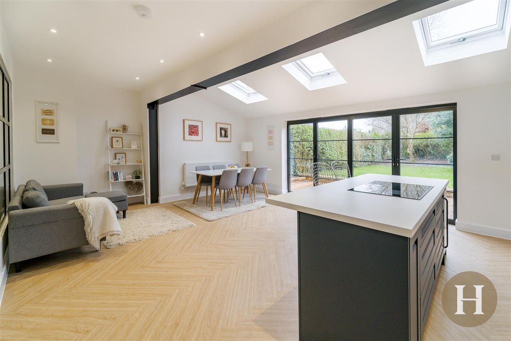 Property photo 2 of 28 Hadleigh Estate Agents-1.Jpg