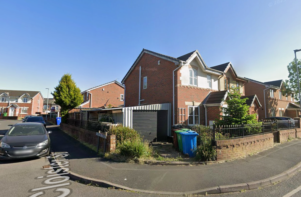 Property photo 2 of 18