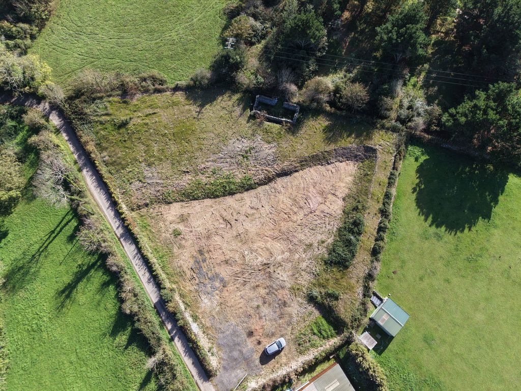Property photo 1 of 3