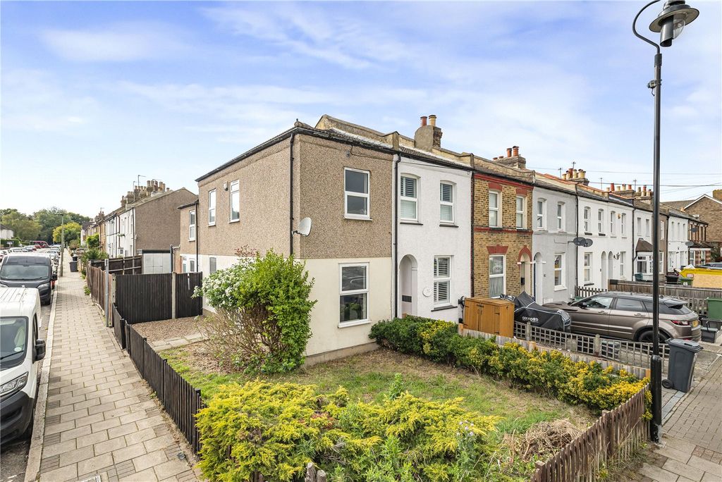 Property photo 2 of 12 Picture No. 20